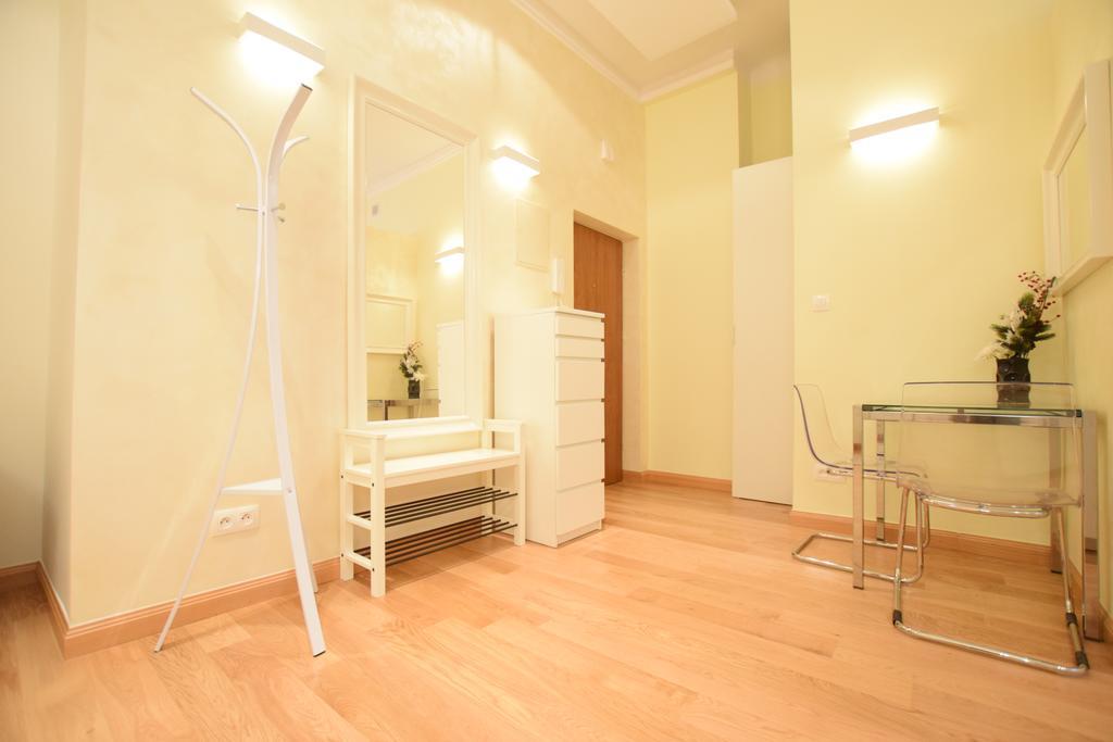 Elegant Apartment Foksal Varsó Kültér fotó